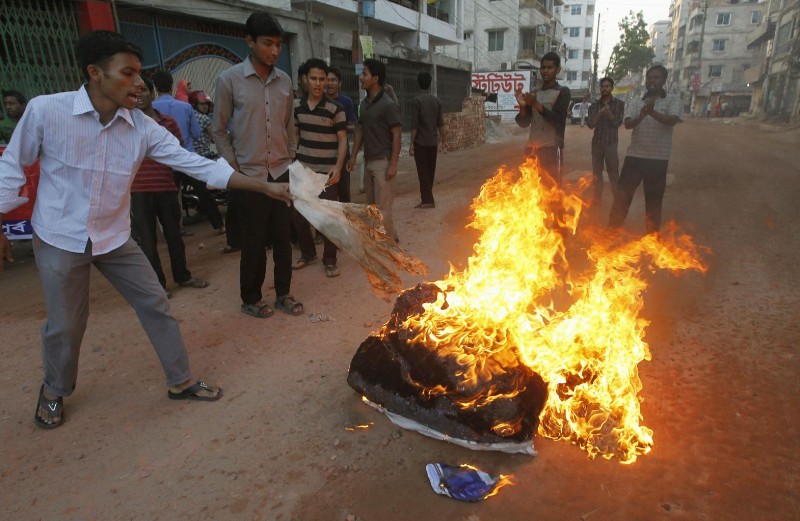 File:Jamaat-e-Islami violence Bangladesh 3.JPG