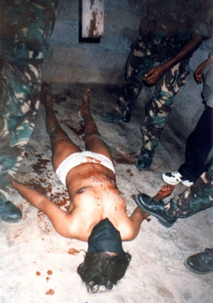 File:Indo May 1998 riots 15.jpg