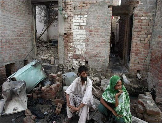 File:Images-riot-Pakistan-0008.jpg