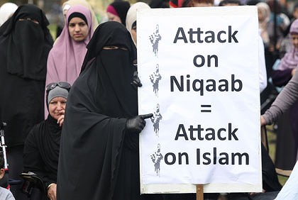 File:Hijab-protest-02.jpg