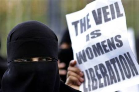 File:Hijab-protest-04.jpg